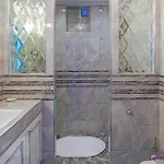 Luxurious Retreat *