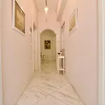 Apartament Luxurious Retreat