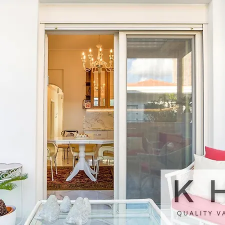 Apartment Luxurious Retreat In Argostoli. An Elegant Way Of Living!