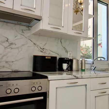 Luxurious Retreat شقة *