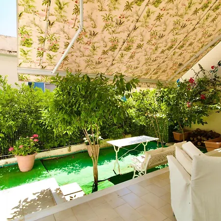 Luxurious Retreat أرغوستولي