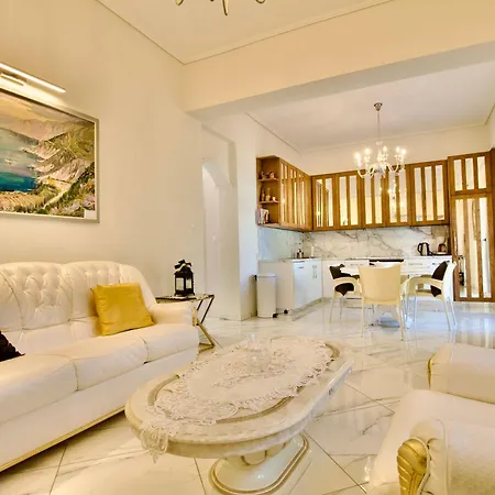 Апартаменты Luxurious Retreat