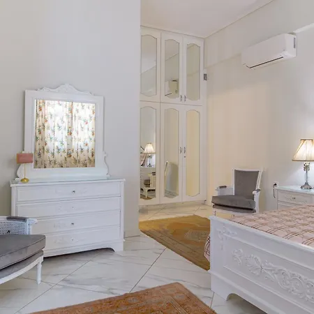 Luxurious Retreat * أرغوستولي