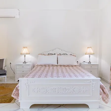 Apartment Luxurious Retreat In Argostoli. An Elegant Way Of Living!