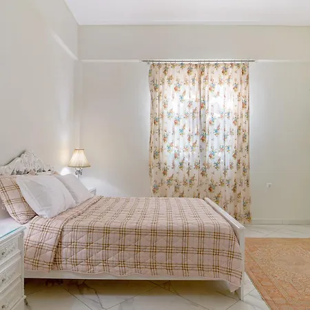 Luxurious Retreat In Argostoli. An Elegant Way Of Living! *
