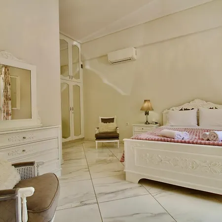 Luxurious Retreat *